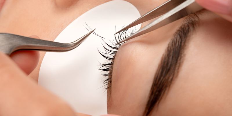 All About Eyelash Extensions: Procedure, Durability, and Tools Used
